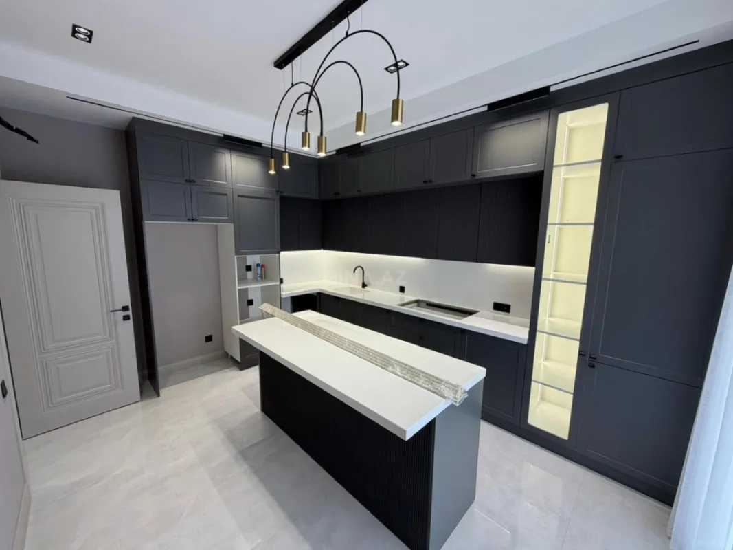 Satılır 4 otaqlı həyət evi 178 m²