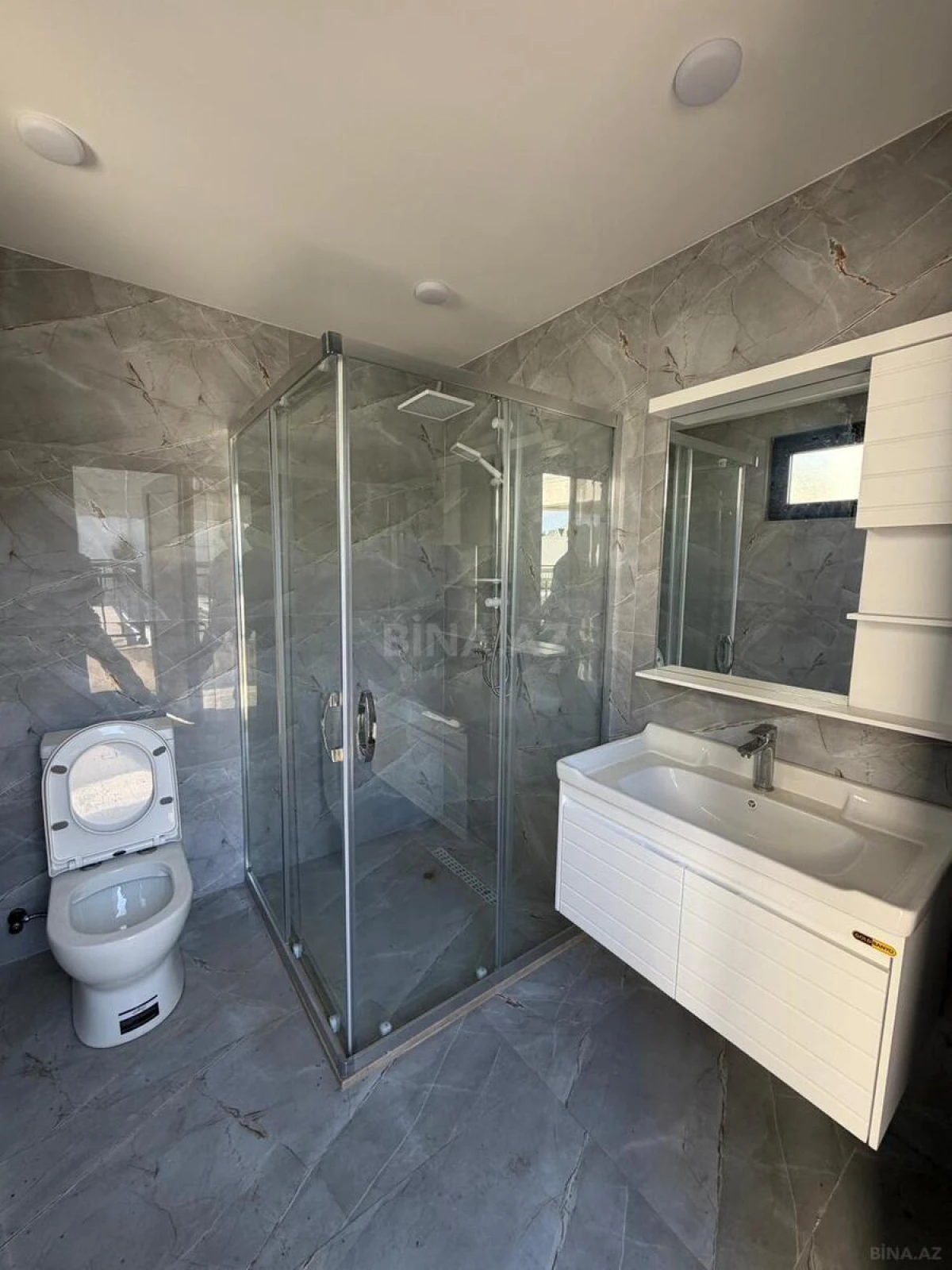 Satılır 4 otaqlı həyət evi 178 m²