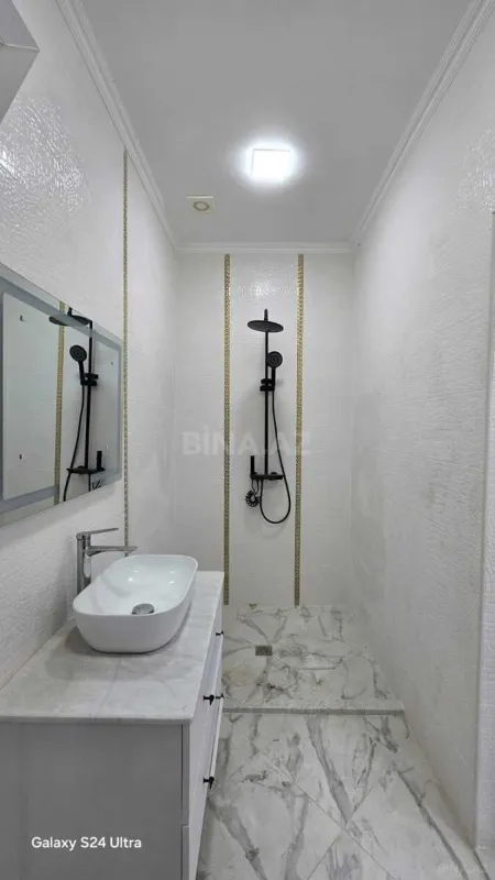 Satılır 5 otaqlı həyət evi 147 m²