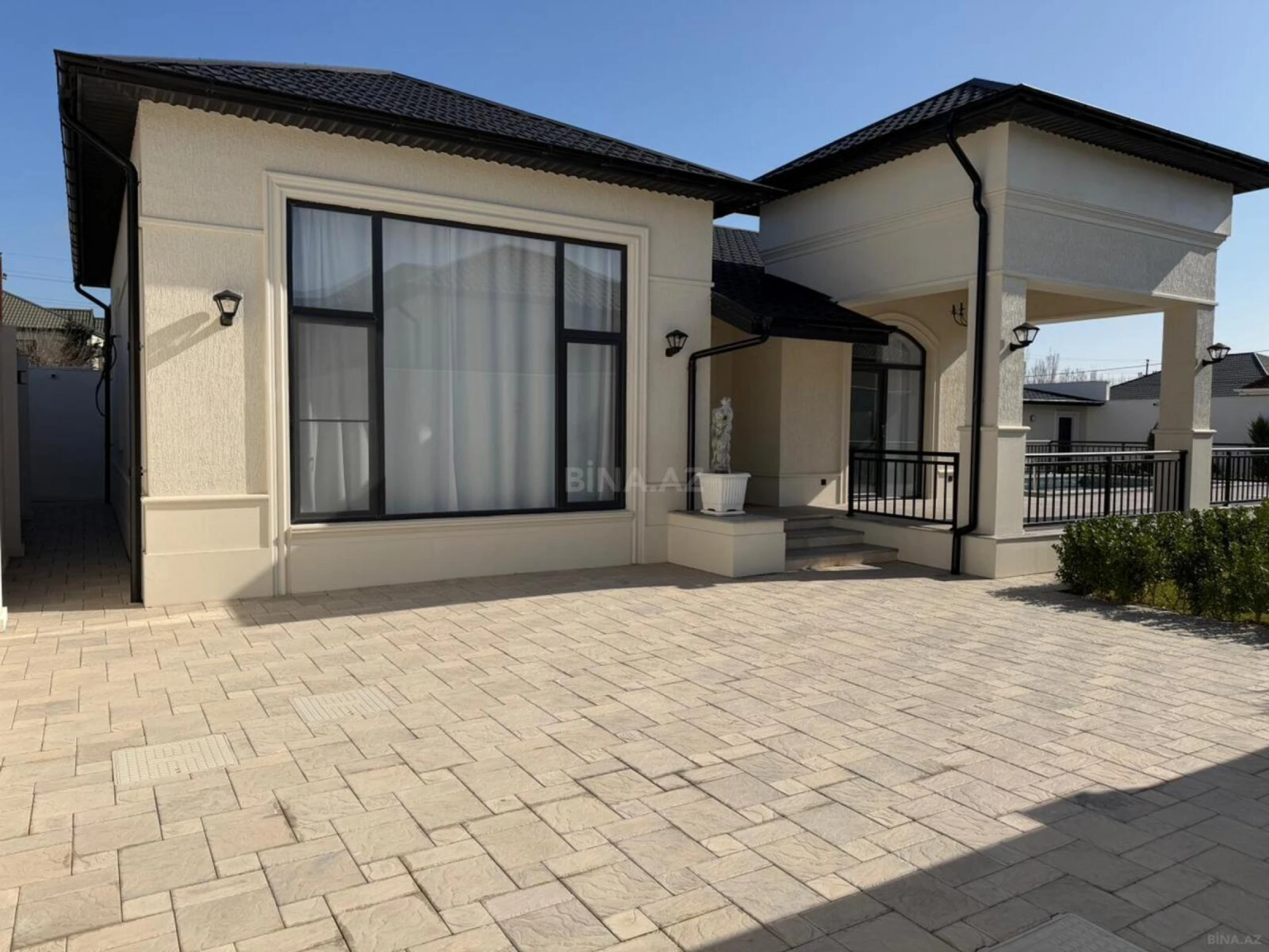 Satılır 4 otaqlı həyət evi 190 m²