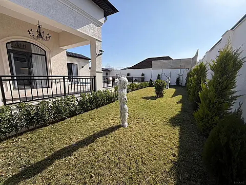 Satılır 4 otaqlı həyət evi 190 m²