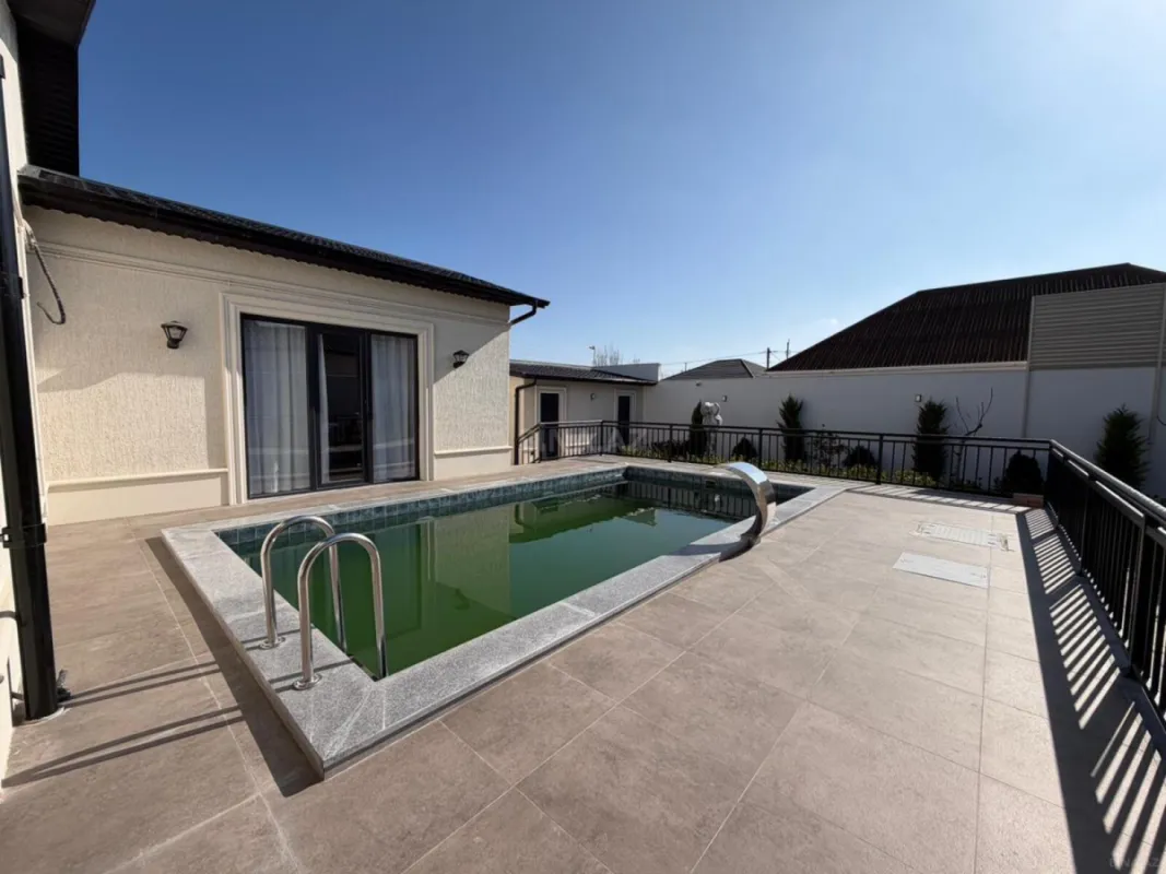 Satılır 4 otaqlı həyət evi 190 m²