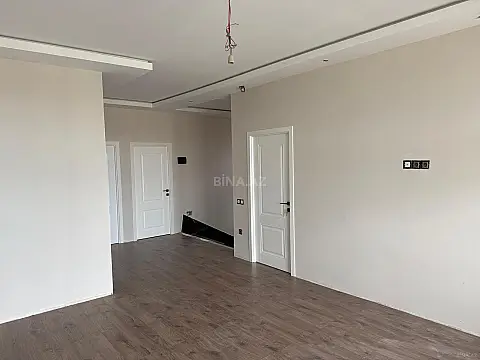 Satılır 6 otaqlı həyət evi 230 m²