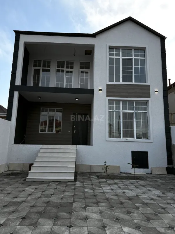 Satılır 6 otaqlı həyət evi 230 m²