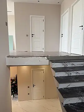 Satılır 6 otaqlı həyət evi 230 m²