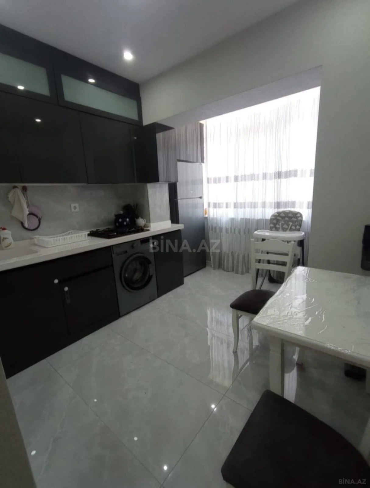 Kirayə verilir 2 otaqlı mənzil 75 m²