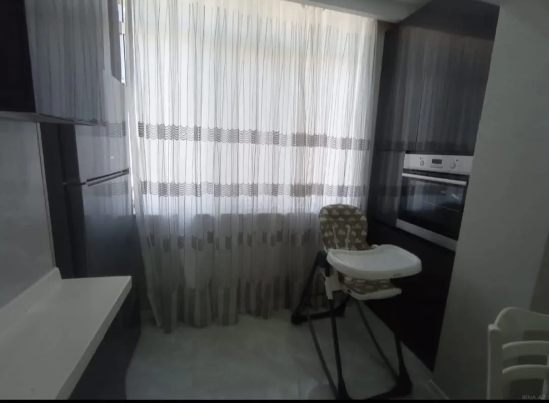 Kirayə verilir 2 otaqlı mənzil 75 m²