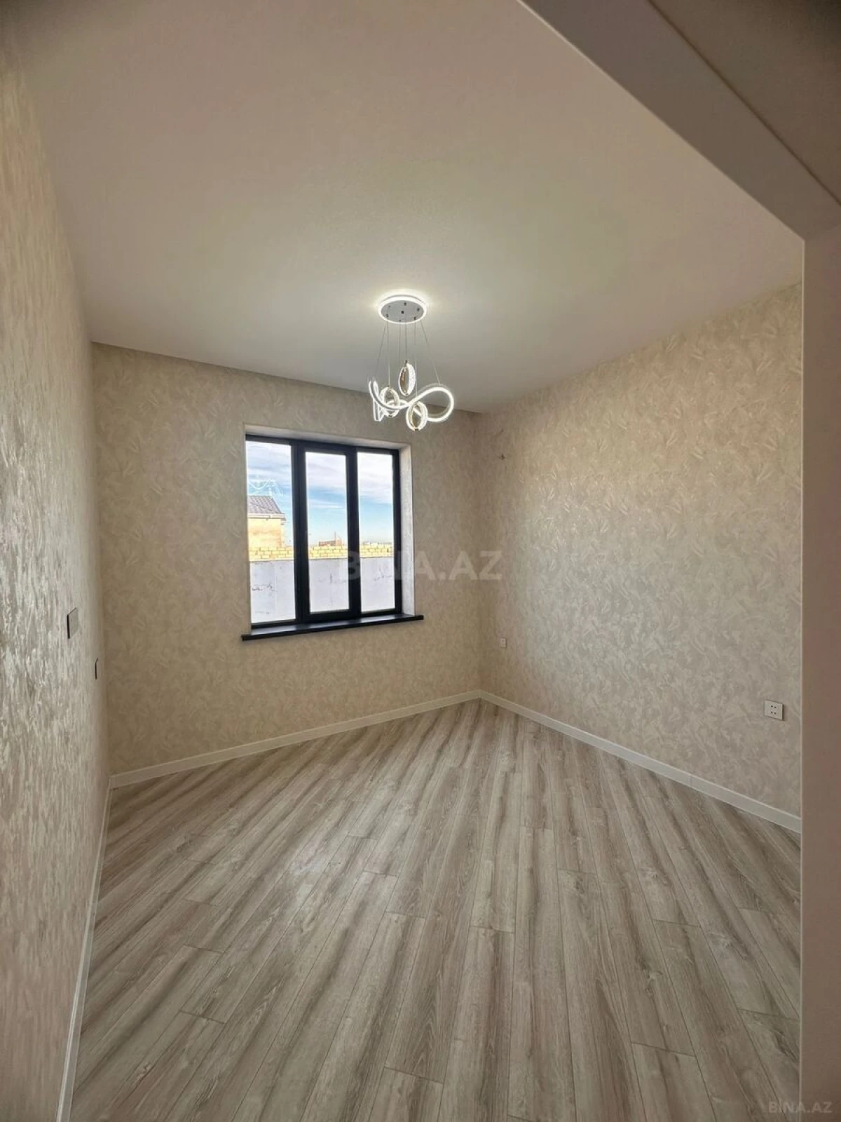 Satılır 4 otaqlı həyət evi 138 m²