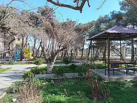 Satılır 3 otaqlı mənzil 134.8 m²