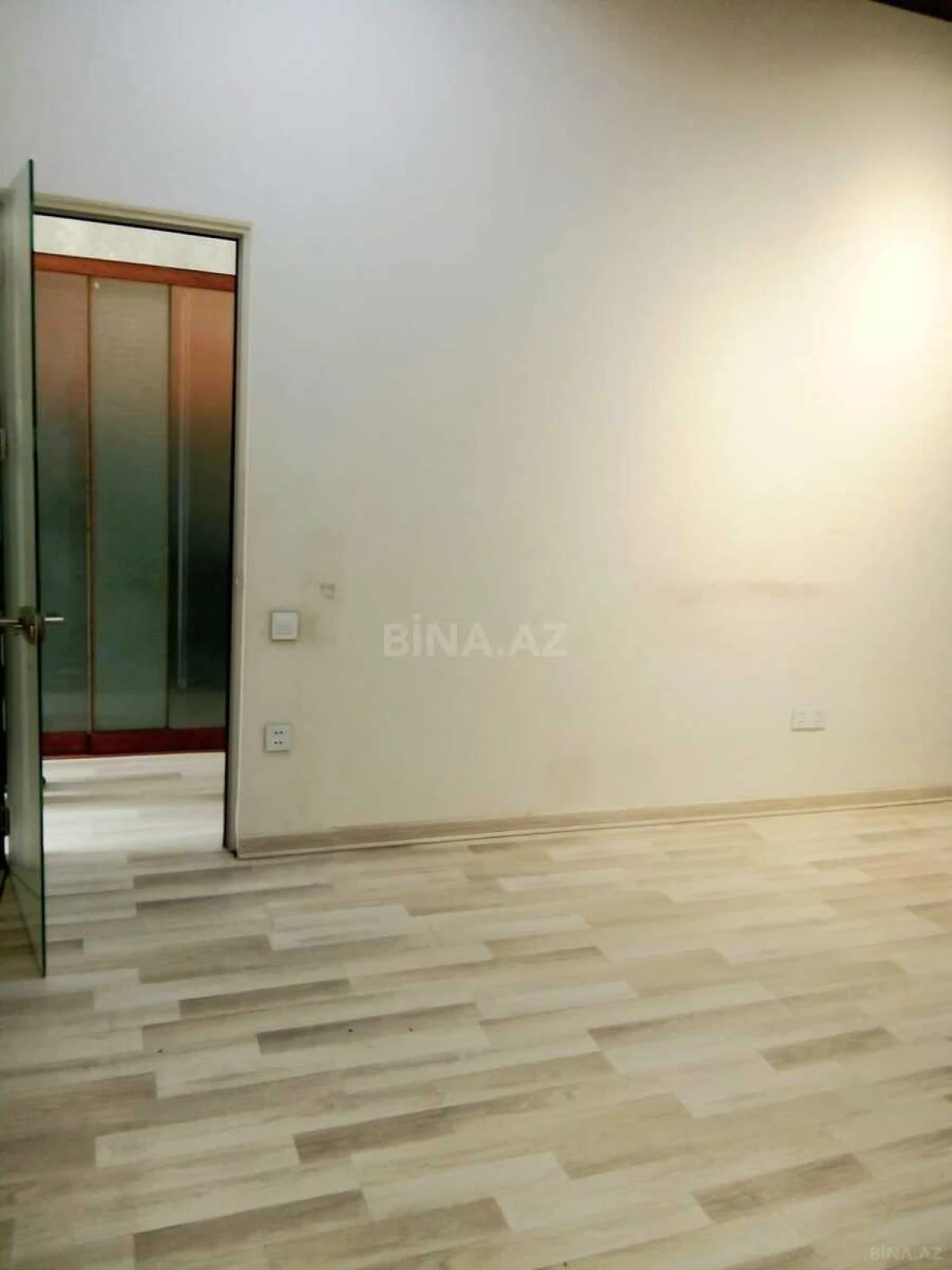 Kirayə verilir 4 otaqlı ofis 110 m²