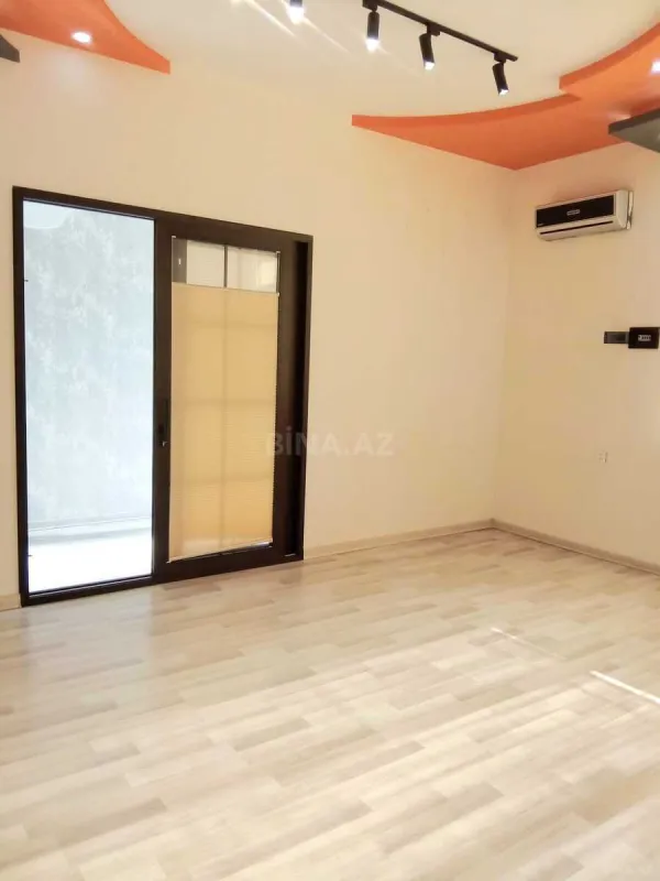 Kirayə verilir 4 otaqlı ofis 110 m²