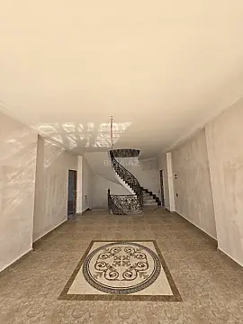 Satılır 6 otaqlı həyət evi 300 m²