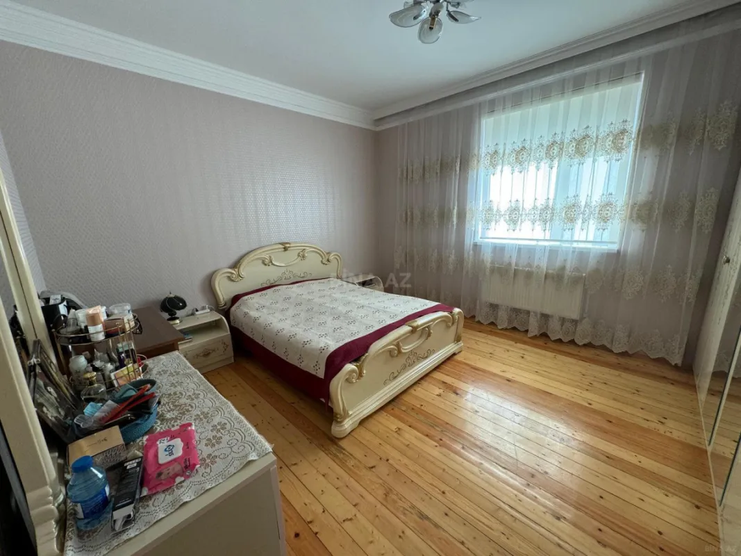 Satılır 4 otaqlı həyət evi 191 m²