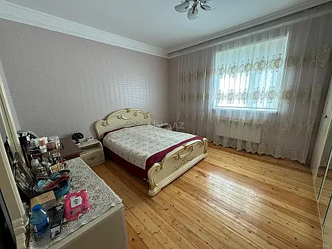 Satılır 4 otaqlı həyət evi 191 m²