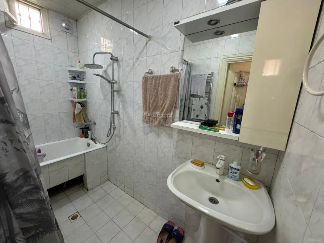 Satılır 4 otaqlı həyət evi 191 m²