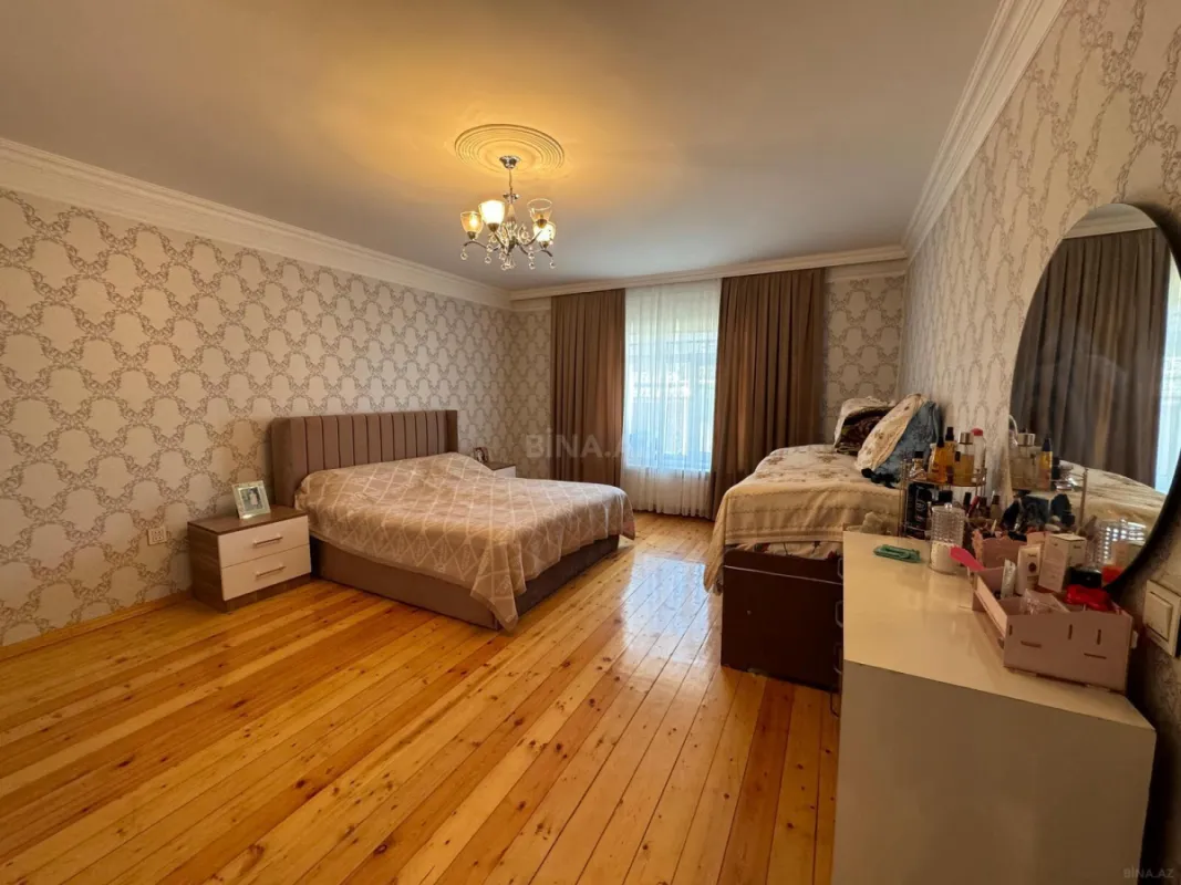 Satılır 4 otaqlı həyət evi 191 m²