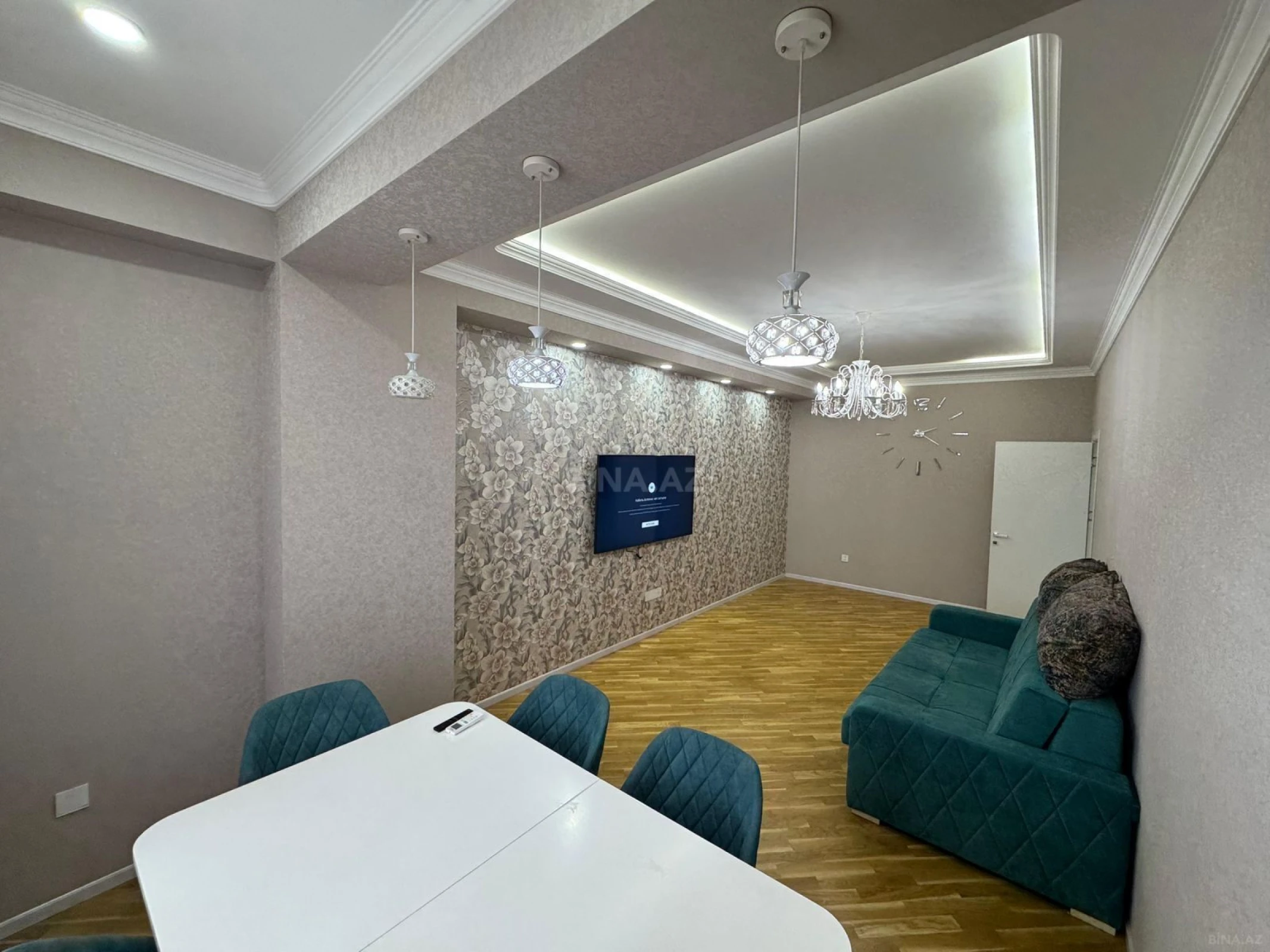 Satılır 2 otaqlı mənzil 97 m²