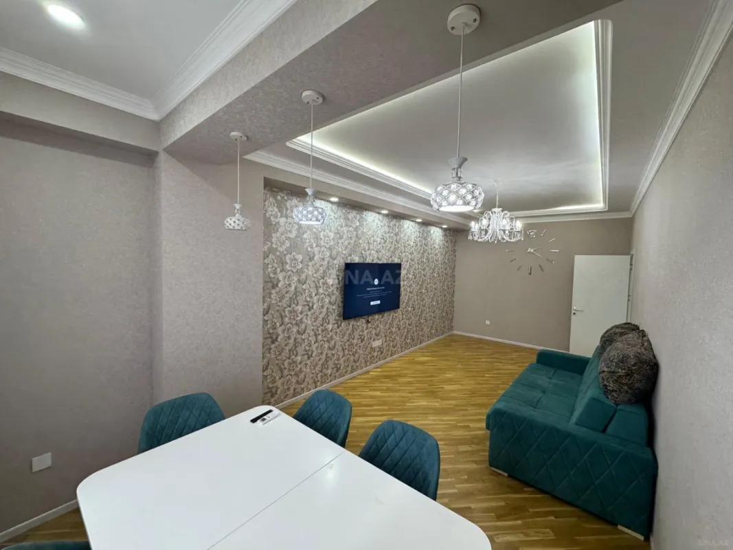 Satılır 2 otaqlı mənzil 97 m²