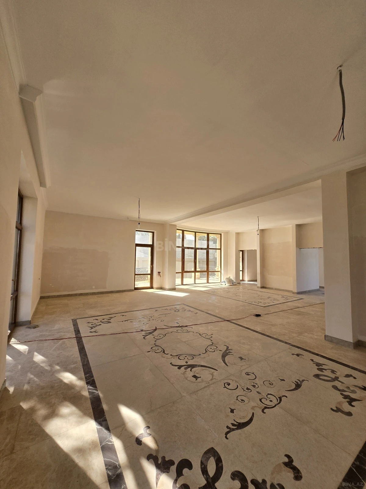 Satılır 6 otaqlı həyət evi 300 m²