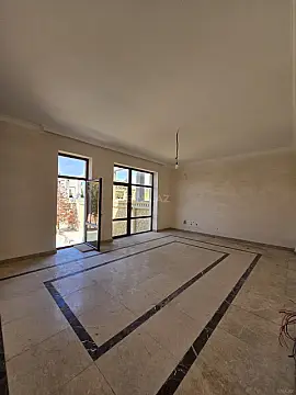 Satılır 6 otaqlı həyət evi 300 m²