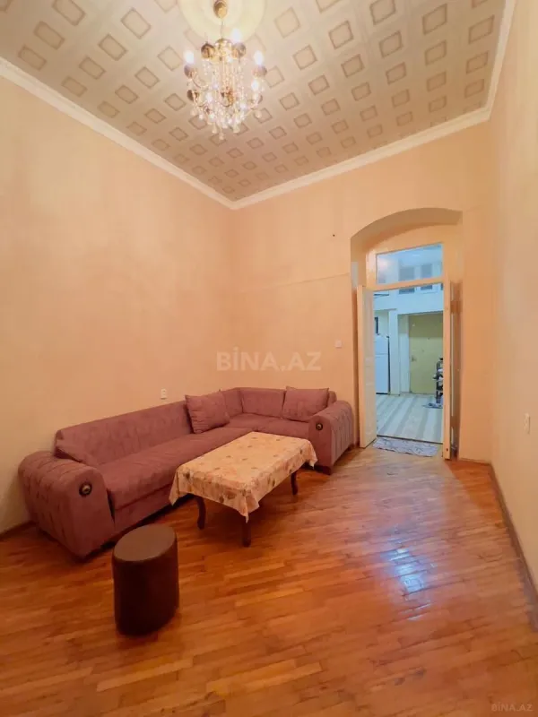 Kirayə verilir 2 otaqlı mənzil 60 m²