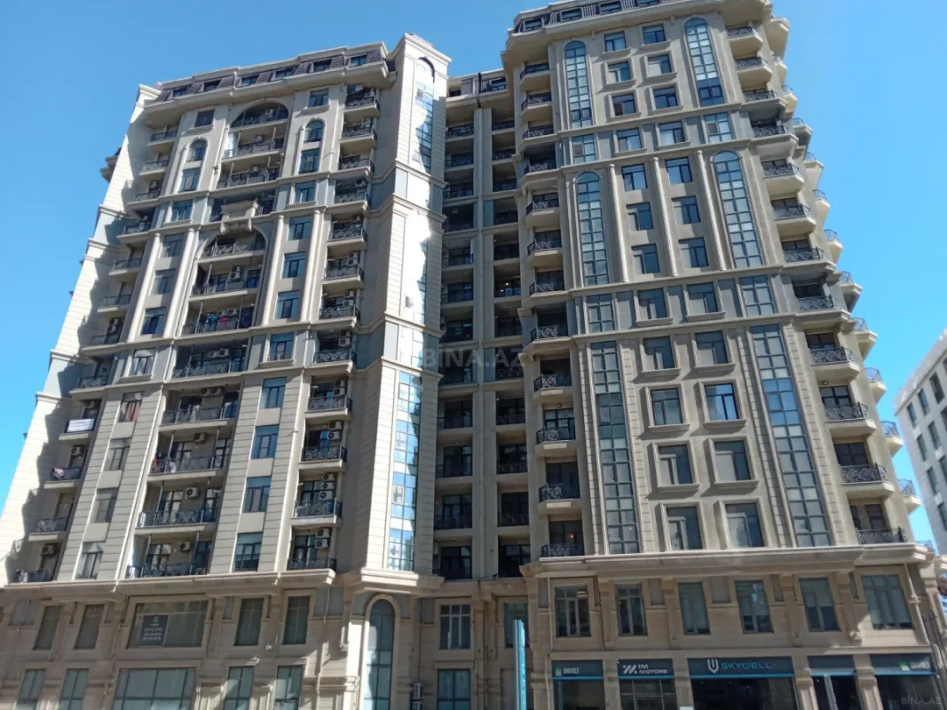 Satılır 4 otaqlı mənzil 219.1 m²