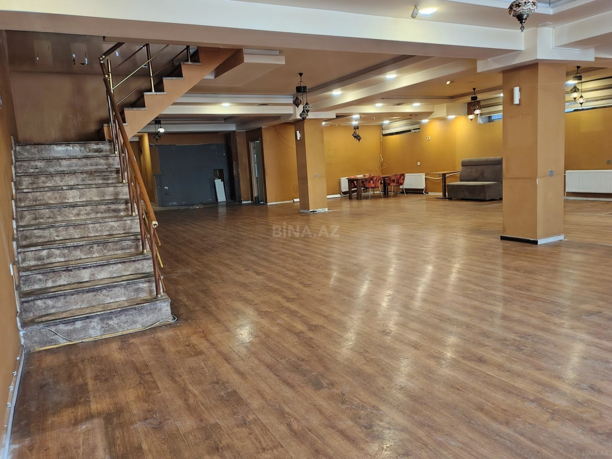 Kirayə verilir obyekt 400 m²