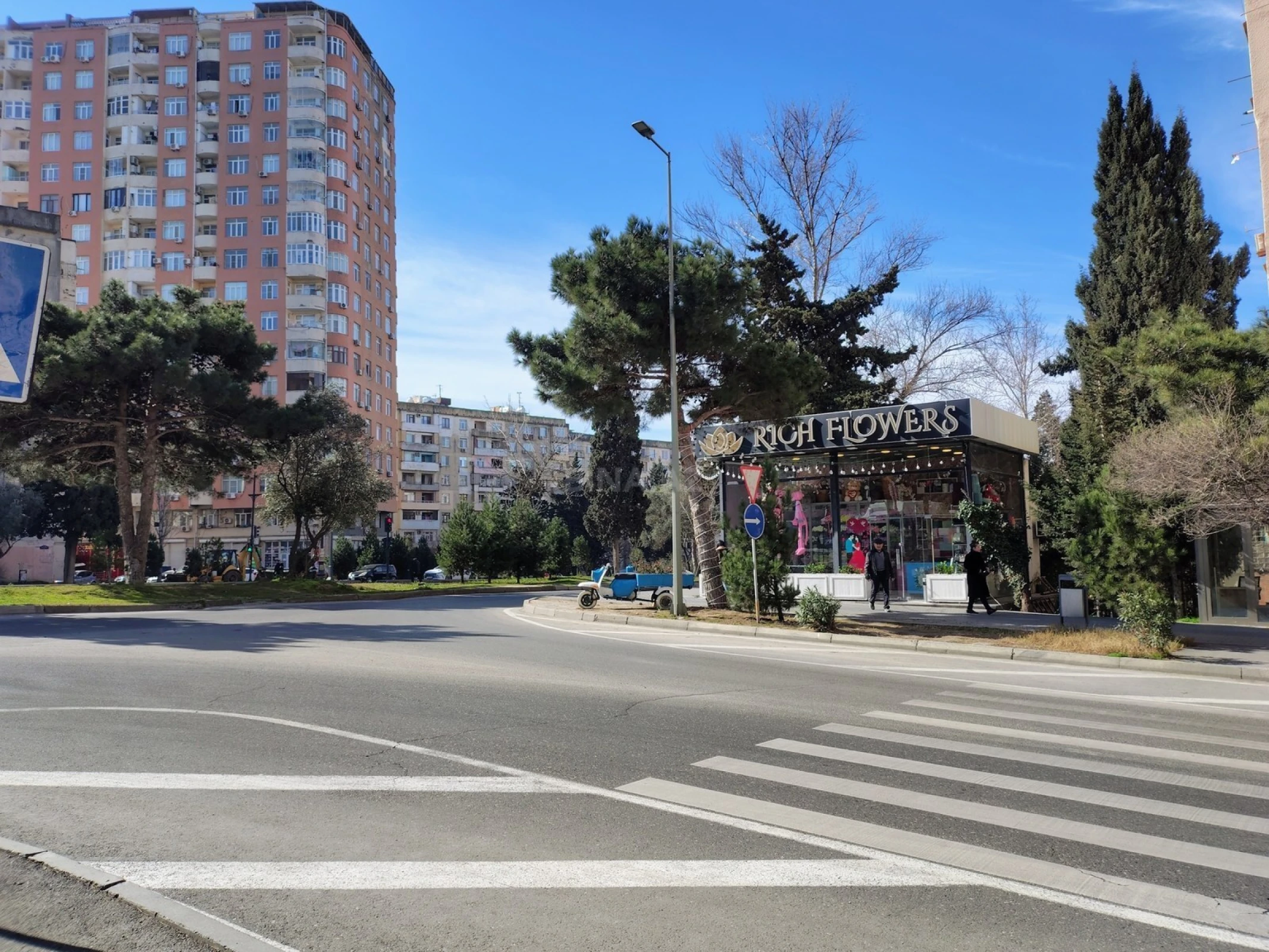 Kirayə verilir obyekt 400 m²