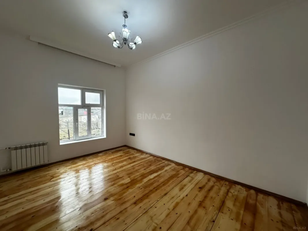 Satılır 5 otaqlı həyət evi 300 m²