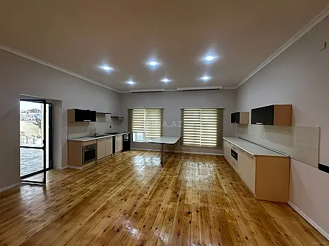 Satılır 5 otaqlı həyət evi 300 m²