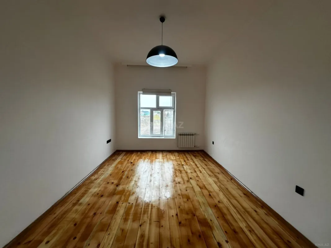 Satılır 5 otaqlı həyət evi 300 m²
