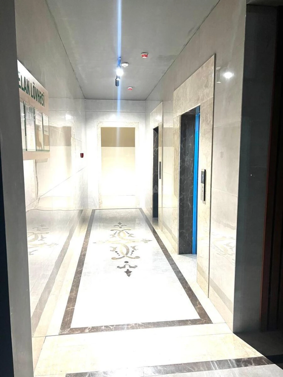 Satılır 2 otaqlı mənzil 47 m²