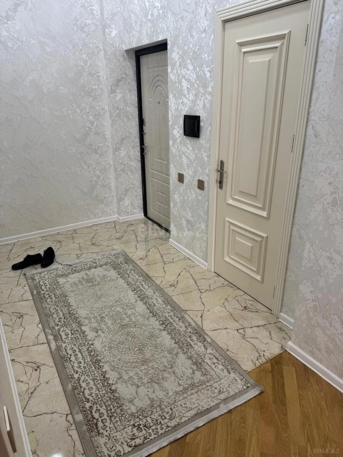 Kirayə verilir 2 otaqlı mənzil 60 m²