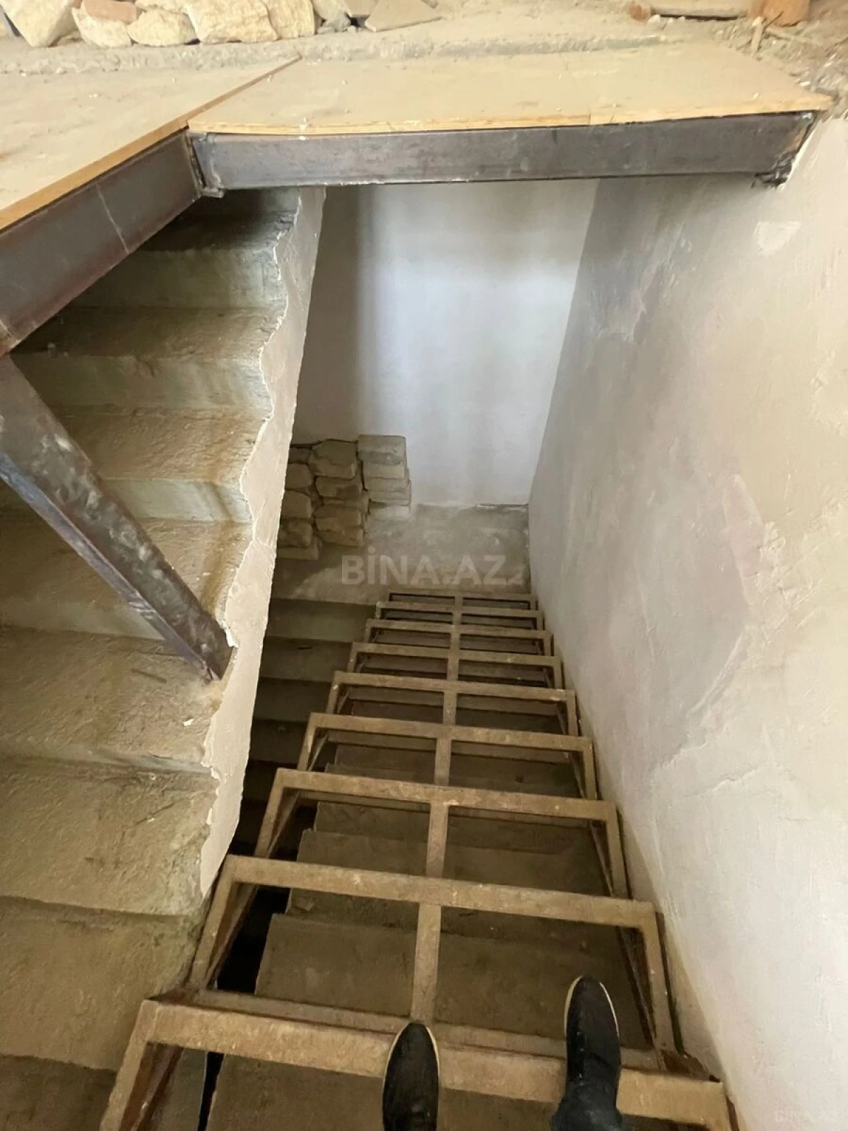 Kirayə verilir obyekt 352 m²