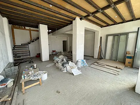 Kirayə verilir obyekt 352 m²