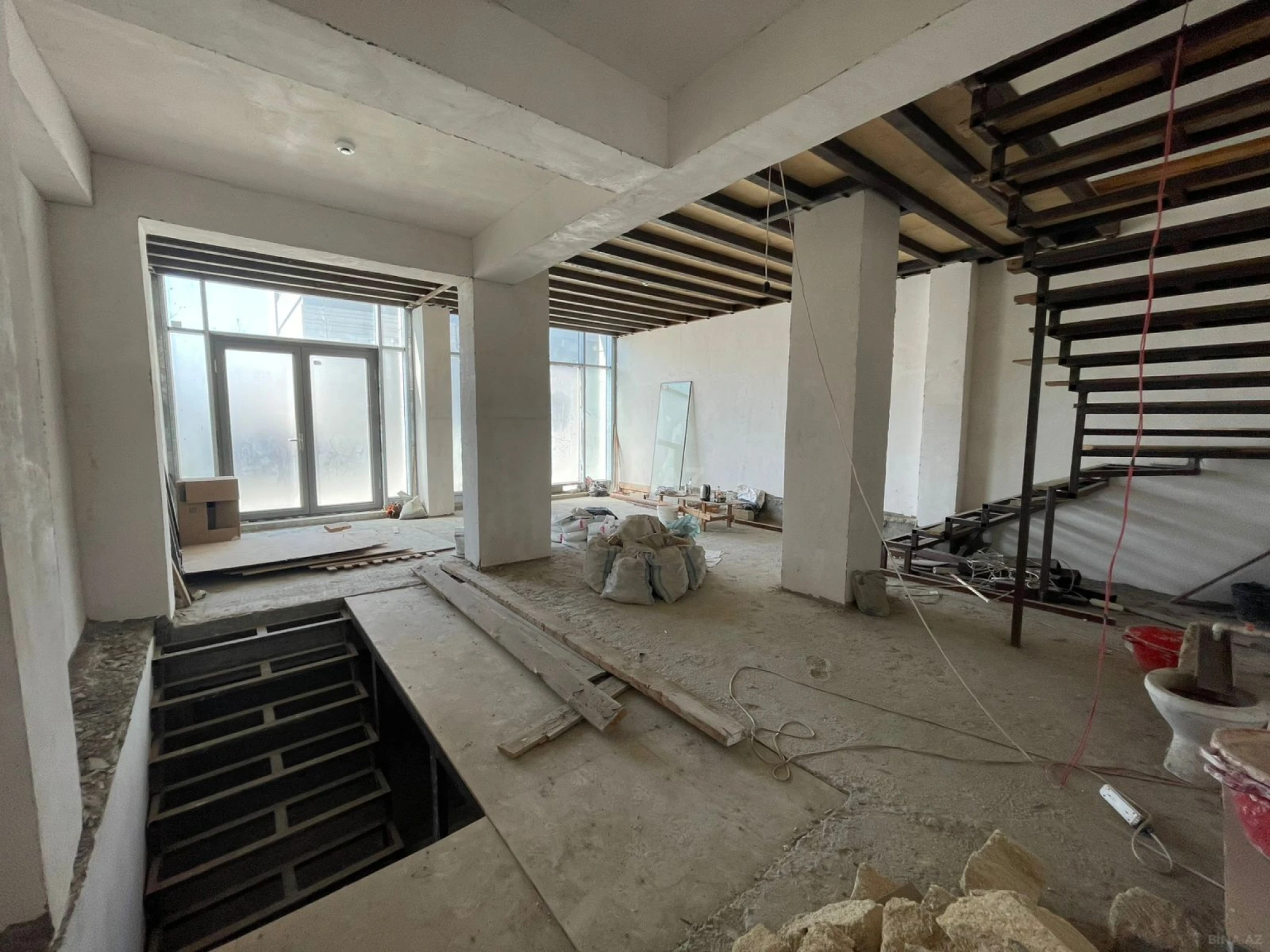 Kirayə verilir obyekt 352 m²