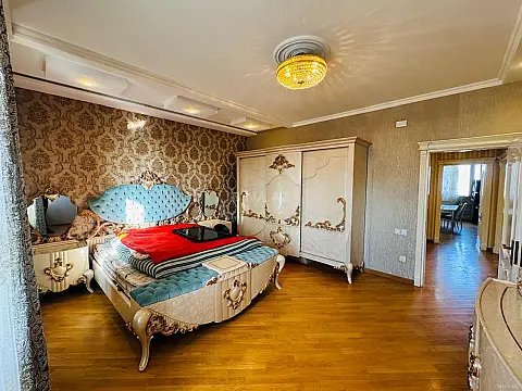 Kirayə verilir 3 otaqlı mənzil 125 m²