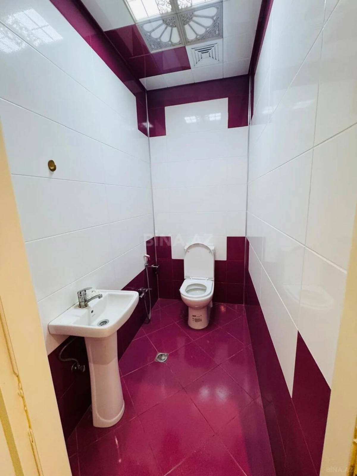 Kirayə verilir 3 otaqlı mənzil 125 m²