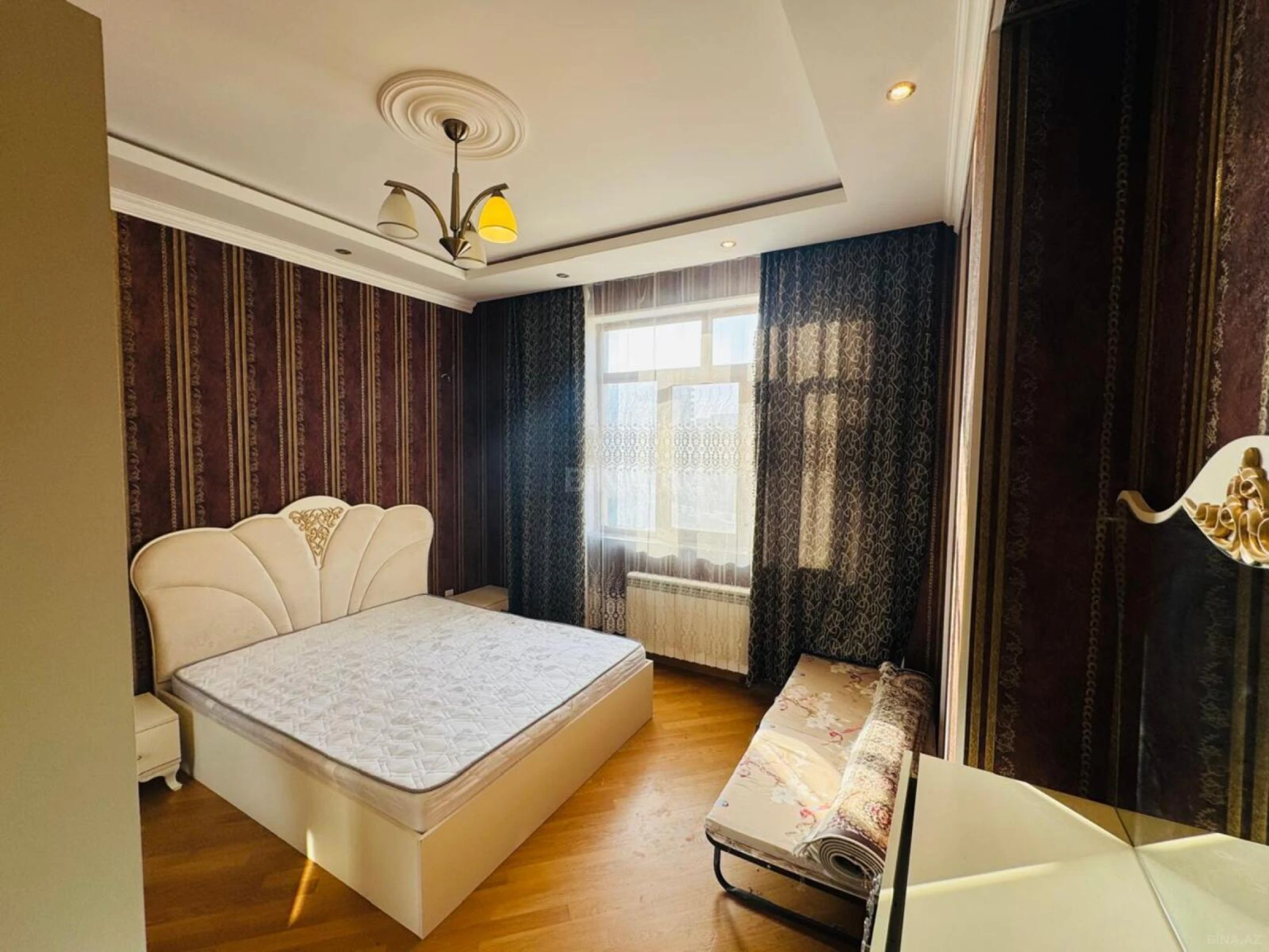 Kirayə verilir 3 otaqlı mənzil 125 m²