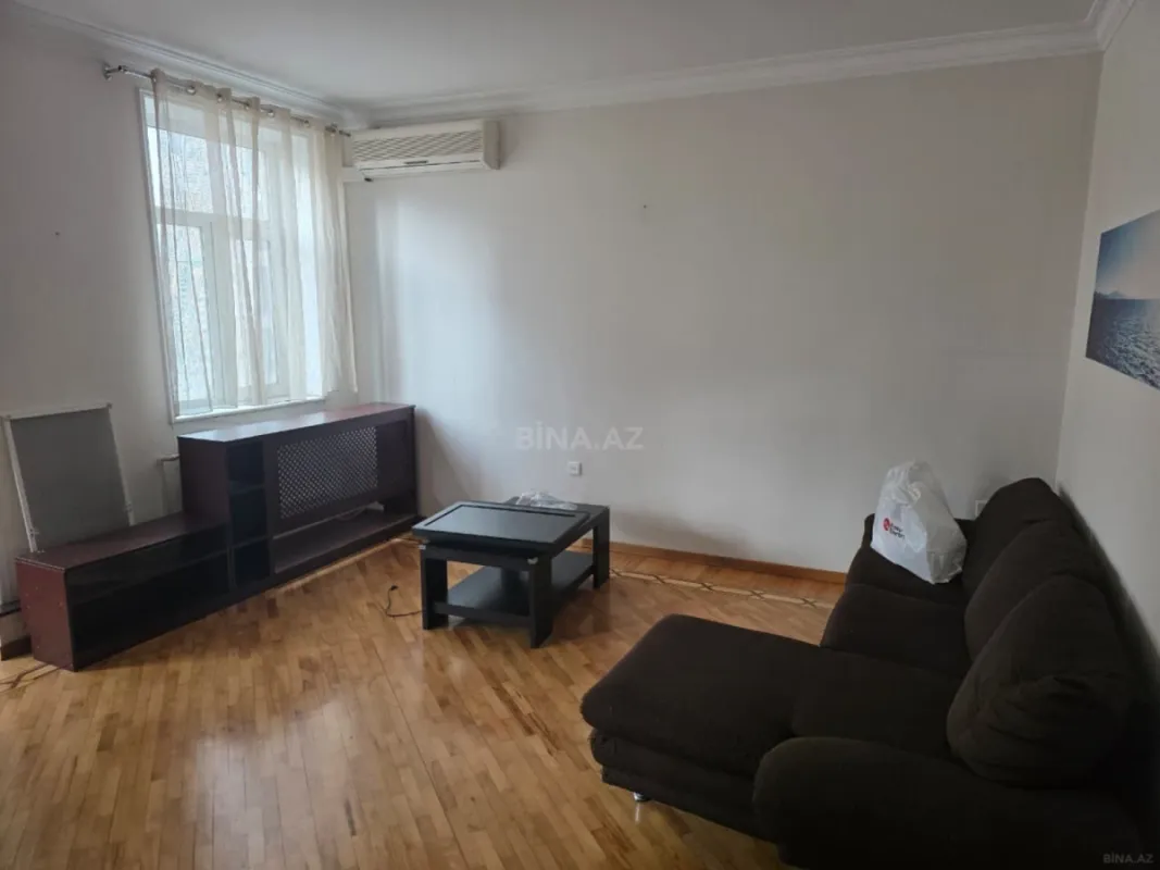 Kirayə verilir 3 otaqlı mənzil 120 m²