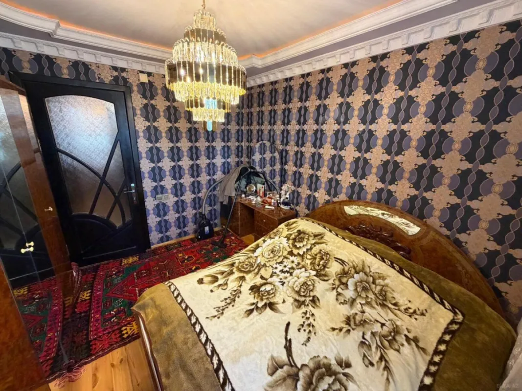 Satılır 4 otaqlı mənzil 77 m²