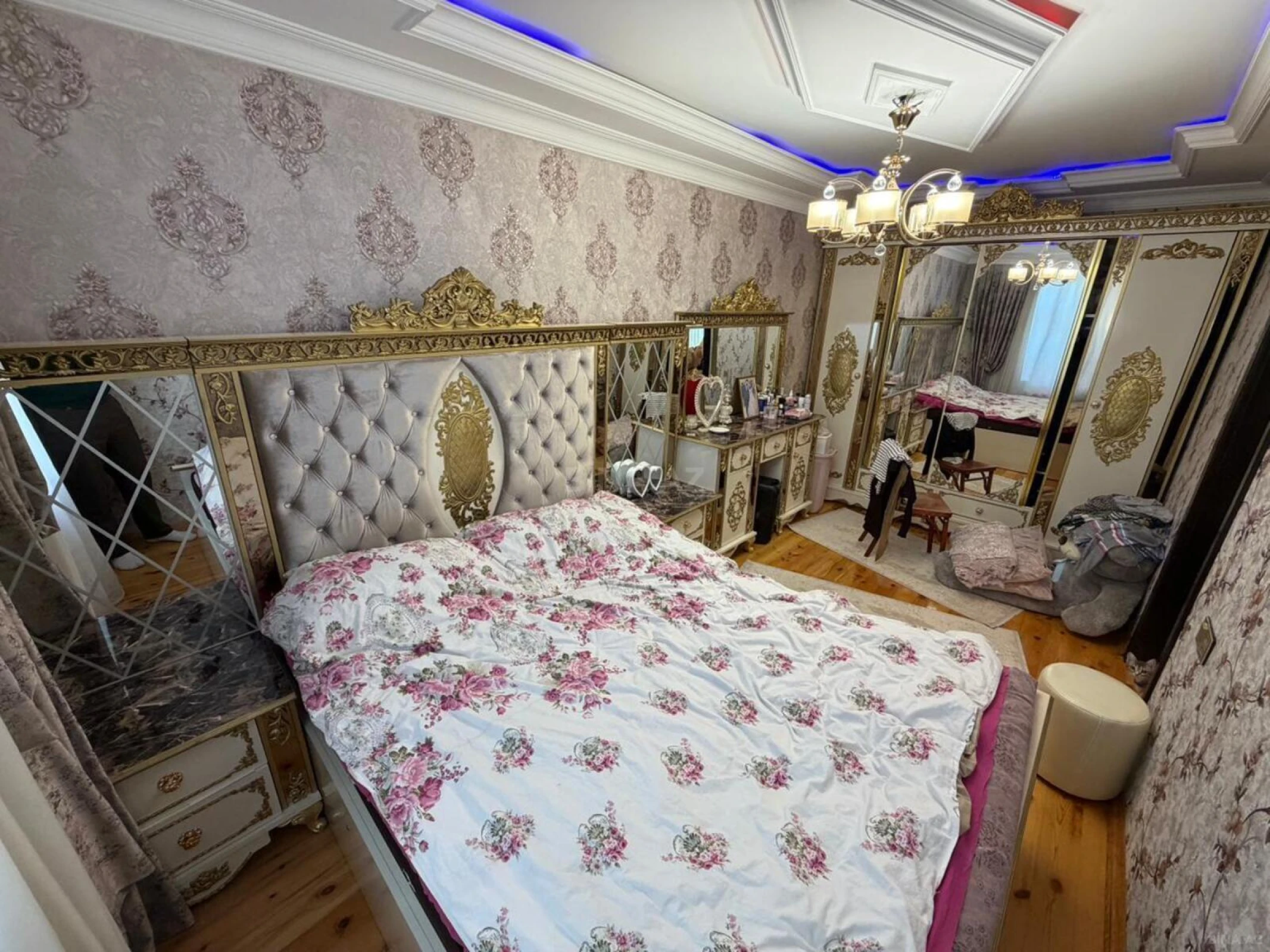 Satılır 4 otaqlı mənzil 77 m²