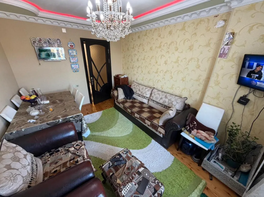 Satılır 4 otaqlı mənzil 77 m²