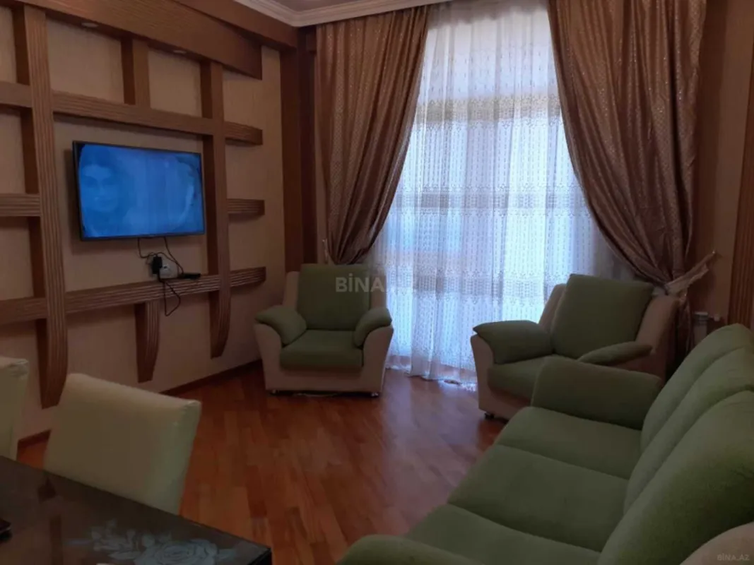Kirayə verilir 2 otaqlı mənzil 75 m²