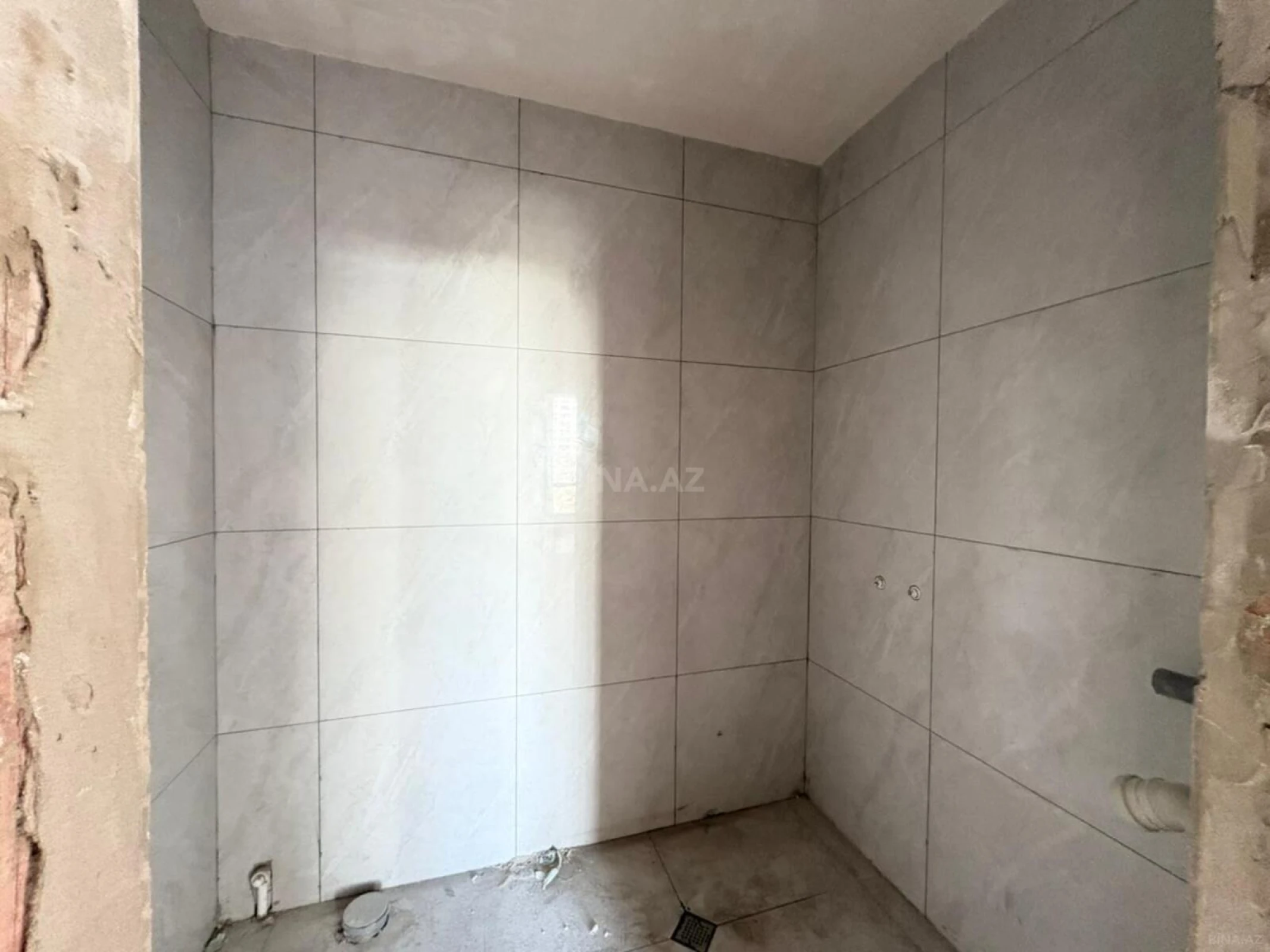 Satılır 3 otaqlı mənzil 106 m²