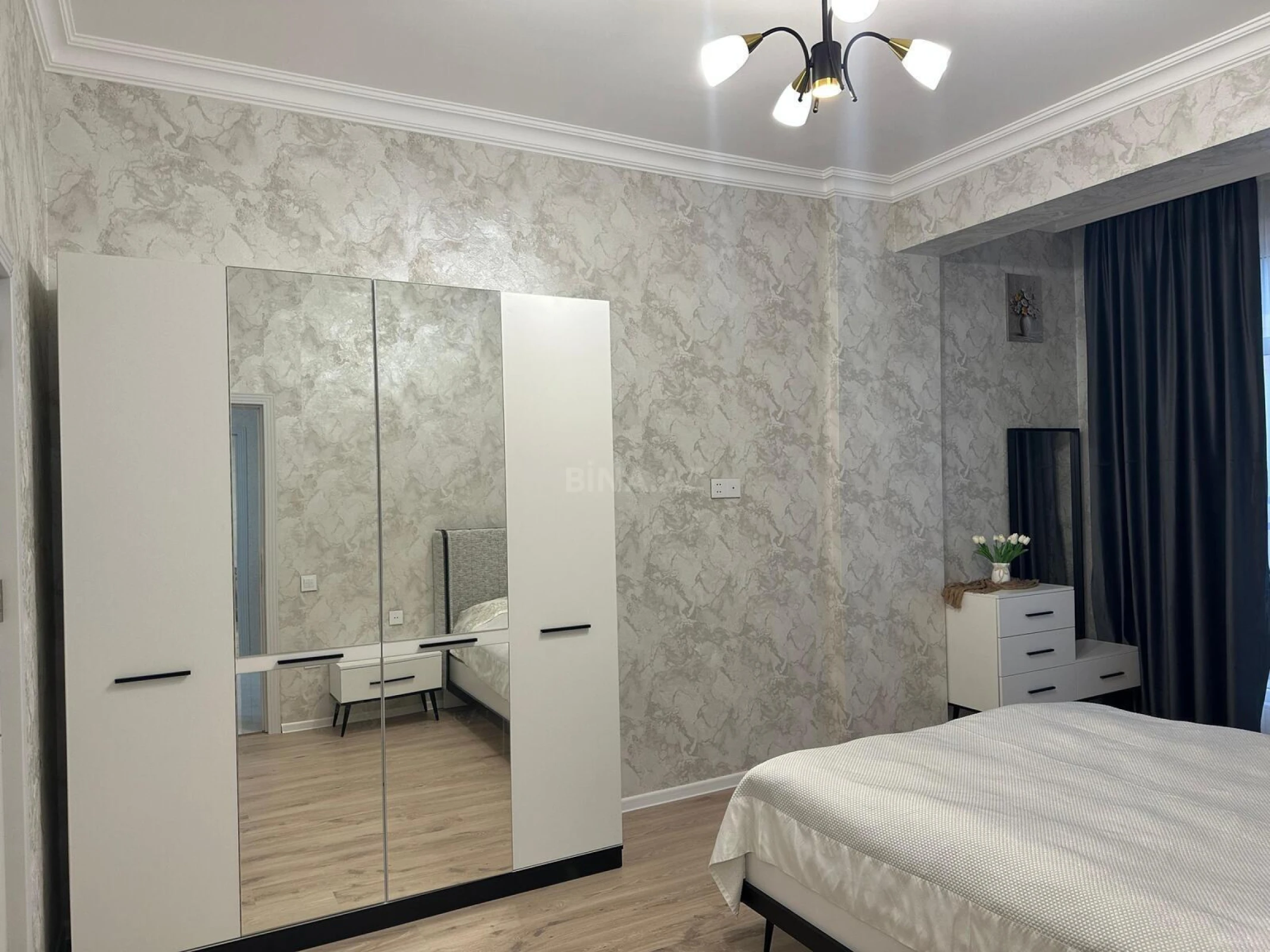 Kirayə verilir 3 otaqlı mənzil 99 m²