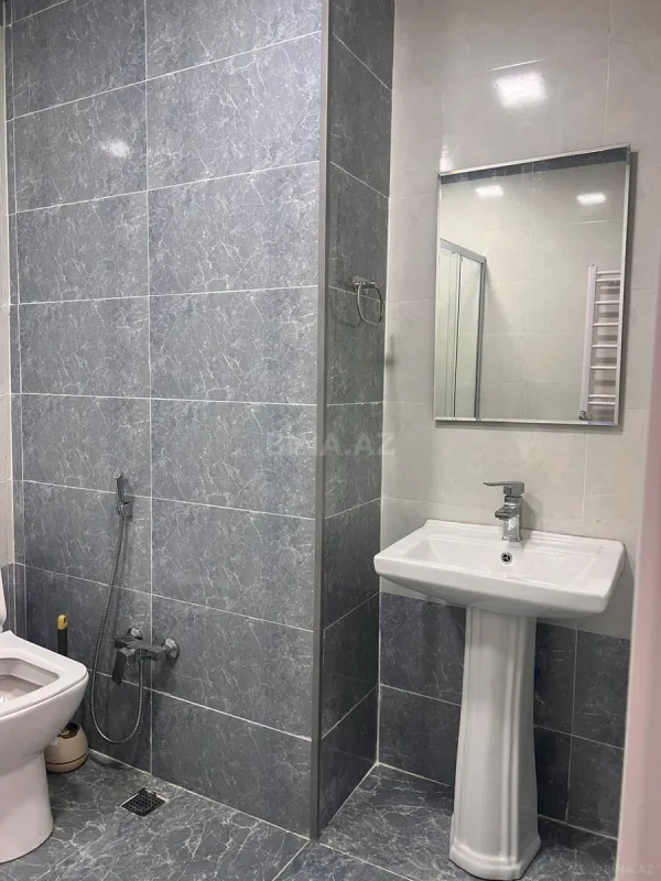 Kirayə verilir 3 otaqlı mənzil 99 m²