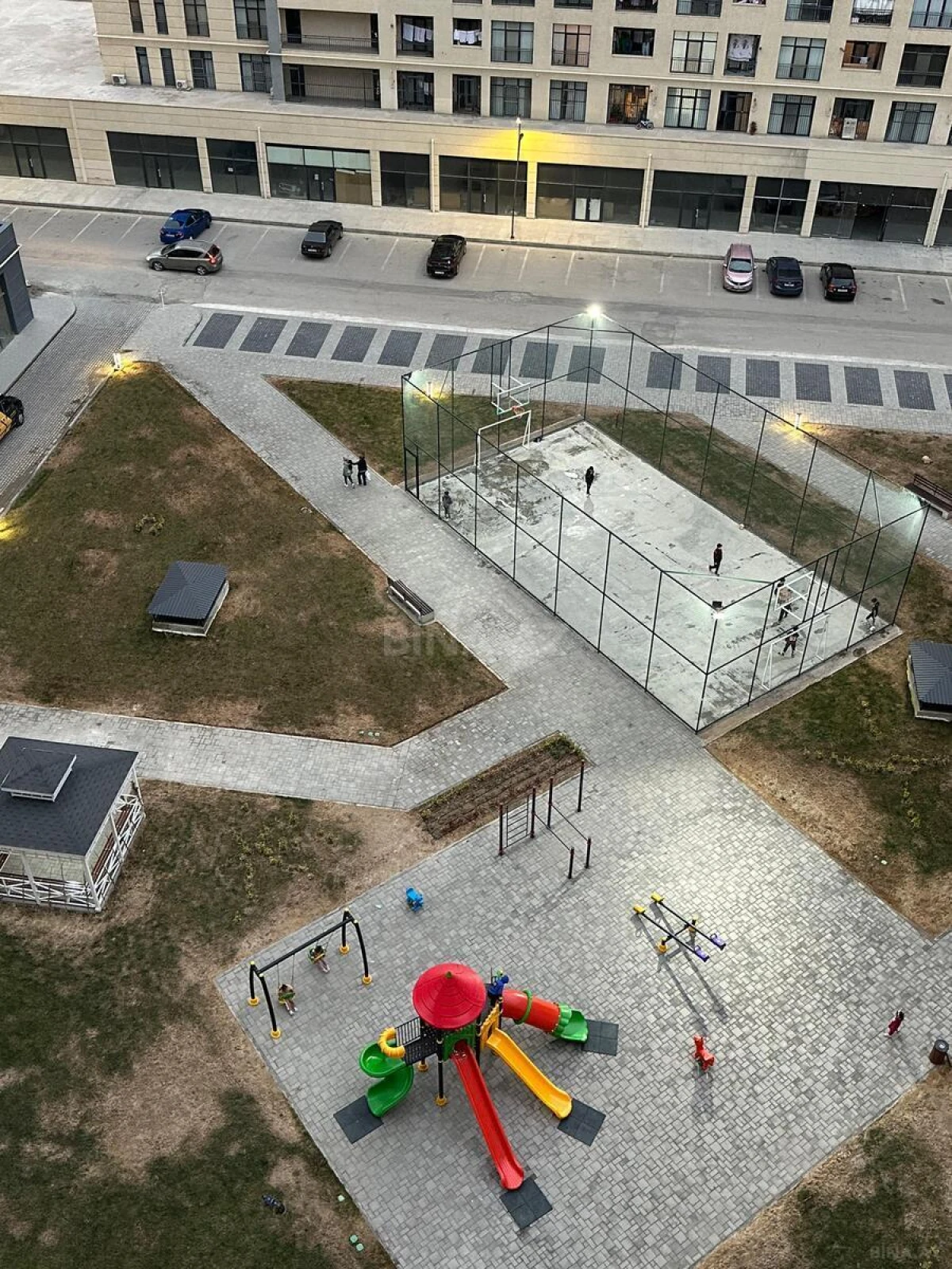 Kirayə verilir 3 otaqlı mənzil 99 m²