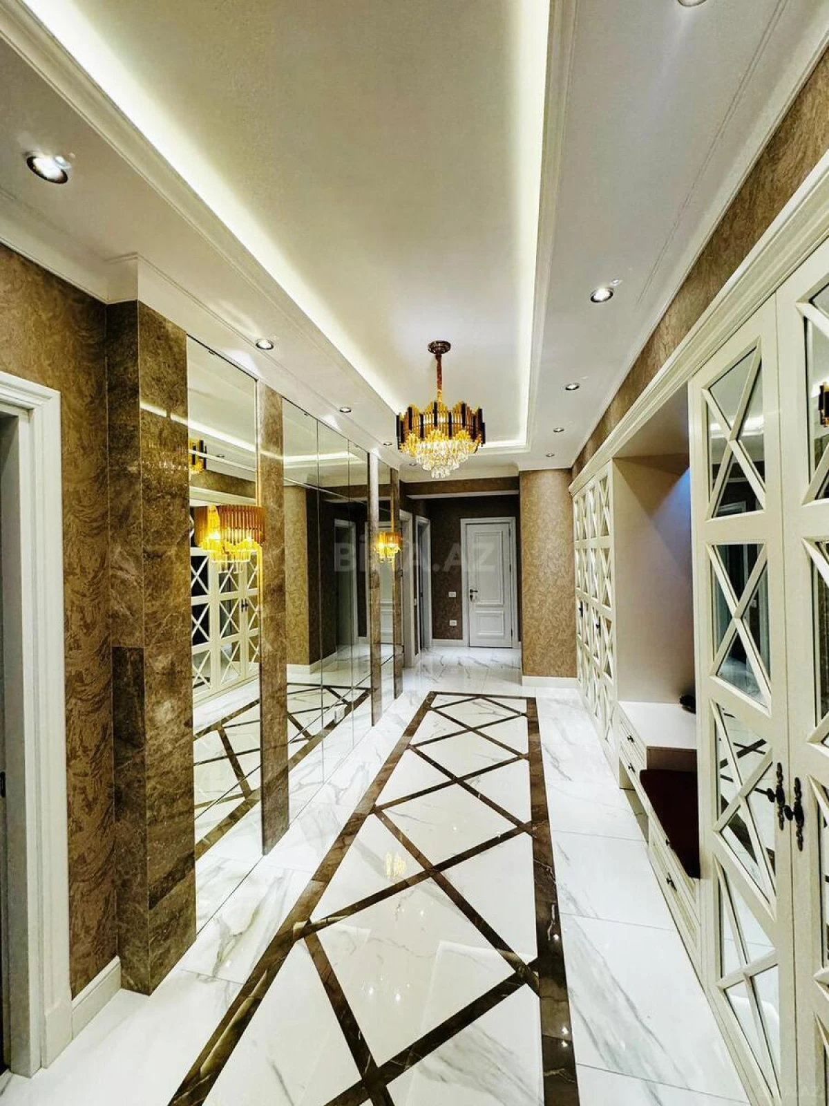 Kirayə verilir 3 otaqlı mənzil 140 m²