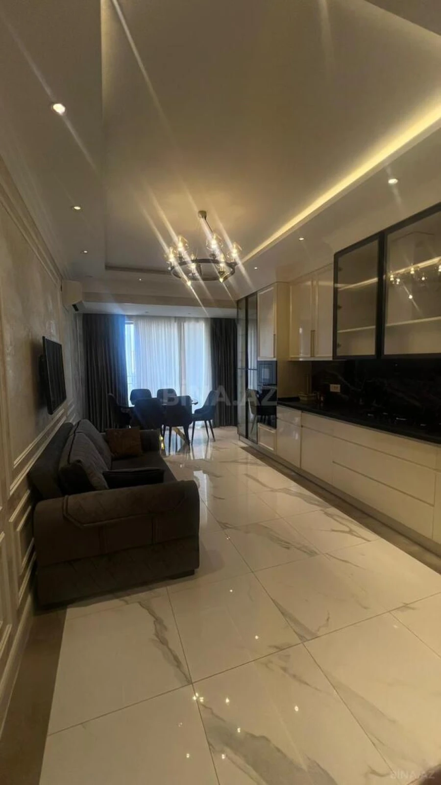 Kirayə verilir 3 otaqlı mənzil 140 m²